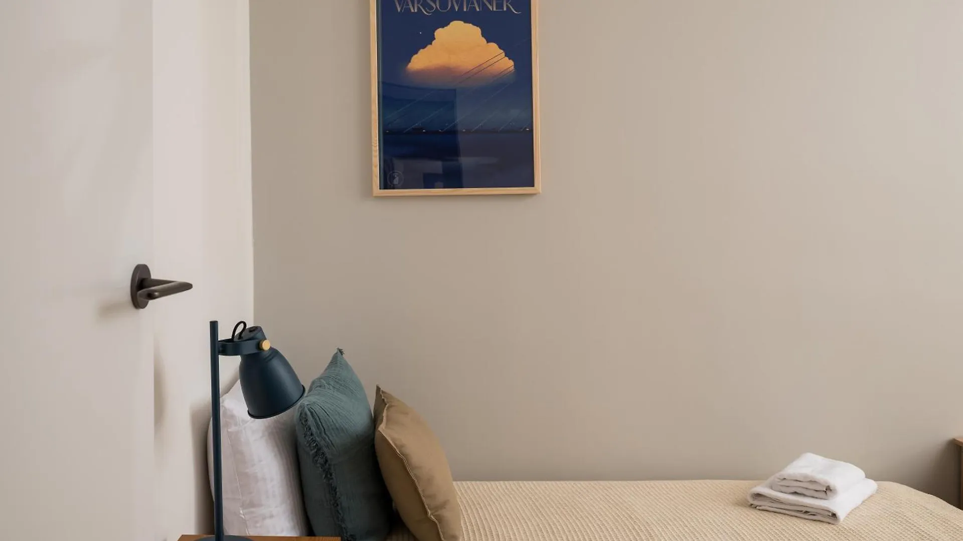 Metro Raclawicka Loft Apartment Warsaw