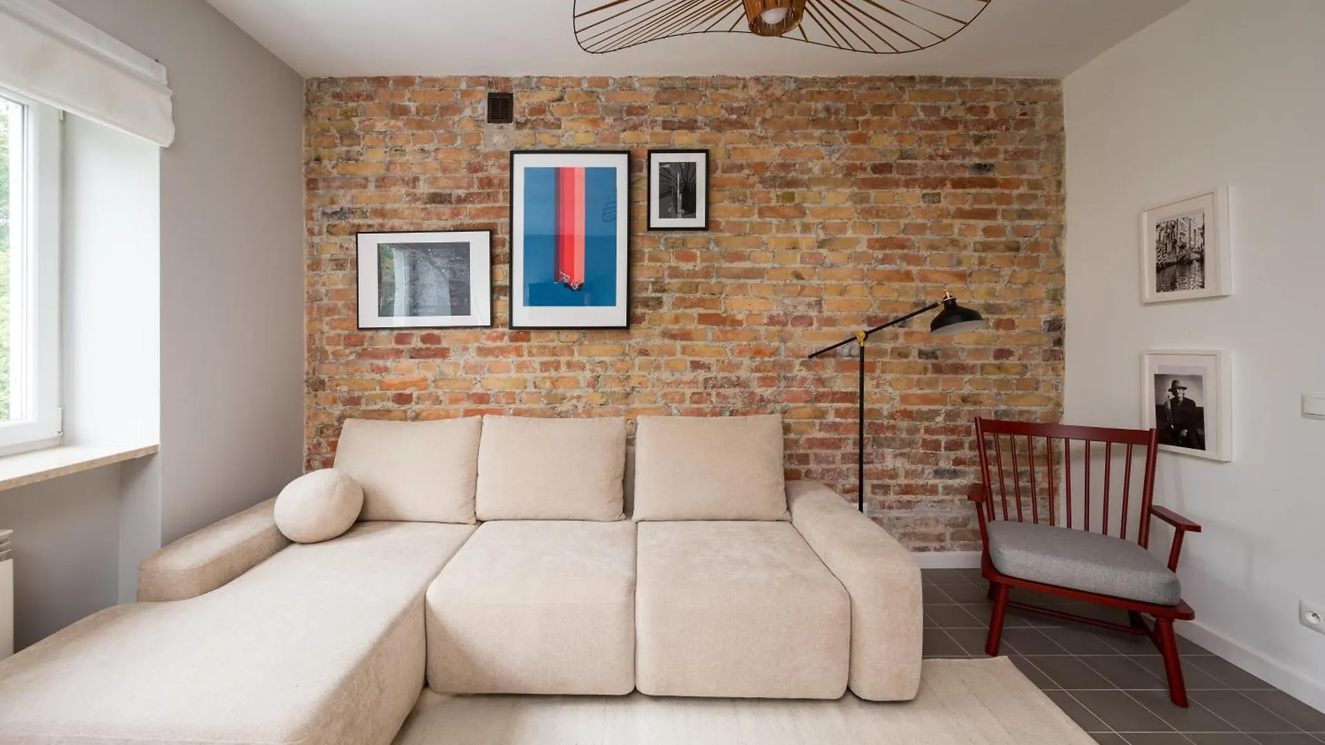 Metro Raclawicka Loft Apartment location