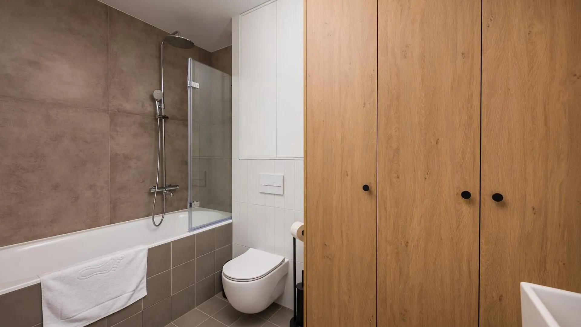 Metro Raclawicka Loft Apartment Warsaw